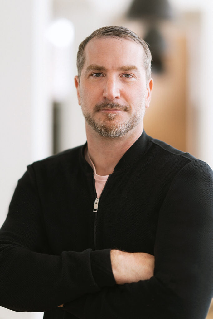 alexander-roth-evernine